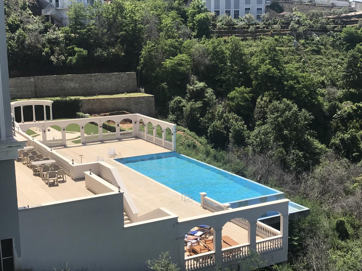 Jurgen Resort Tirana Exterior foto